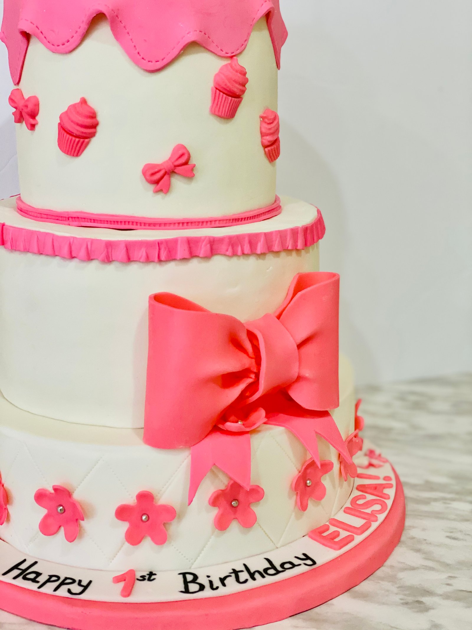 Bow elegance birthday cake